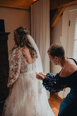 Jenna and Erik's Schwenksville farm wedding