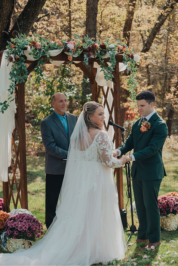 Jenna and Erik's Schwenksville farm wedding