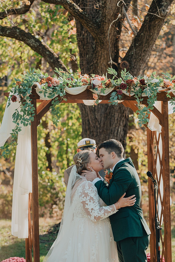 Jenna and Erik's Schwenksville farm wedding