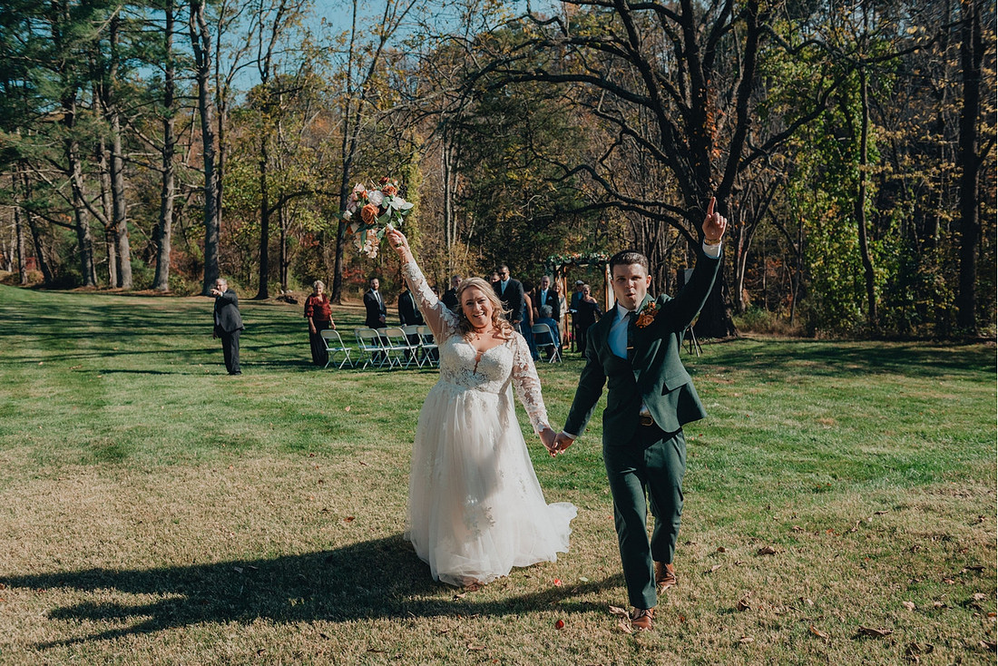 Jenna and Erik's Schwenksville farm wedding
