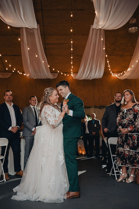 Jenna and Erik's Schwenksville farm wedding