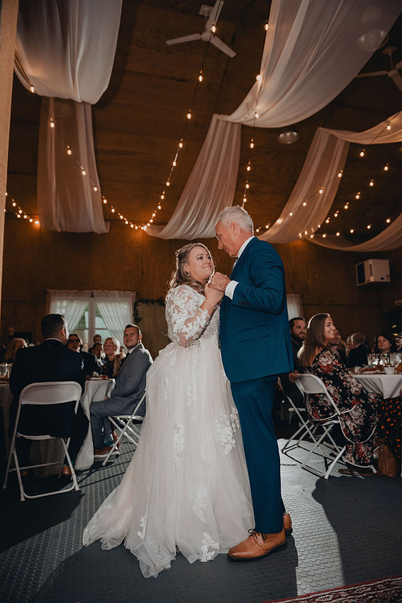 Jenna and Erik's Schwenksville farm wedding