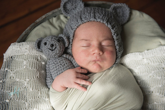 newborn Theo