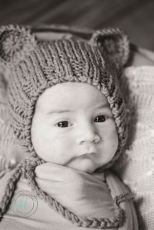 newborn Theo