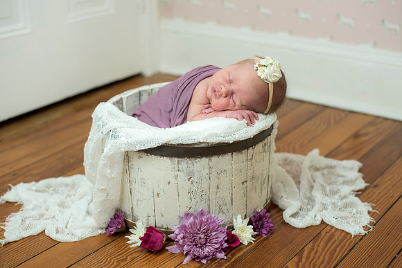 newborn Amelia