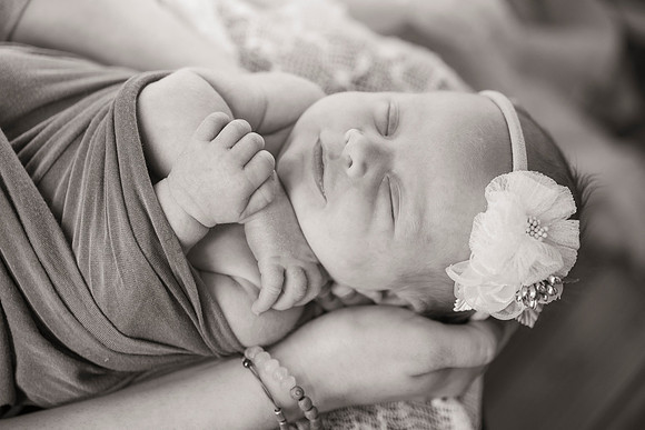 newborn Amelia
