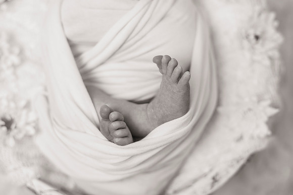 newborn Amelia