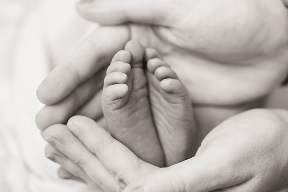 newborn Amelia
