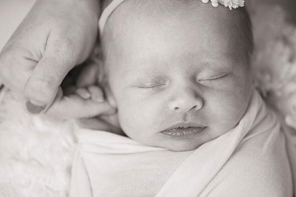 newborn Amelia