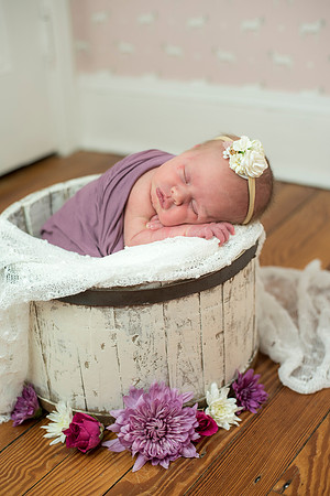 newborn Amelia