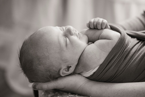 newborn Amelia