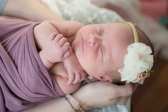 newborn Amelia