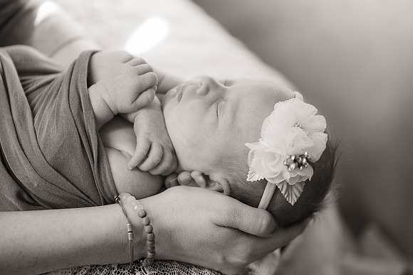 newborn Amelia