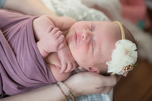 newborn Amelia