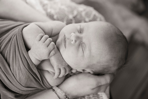 newborn Amelia