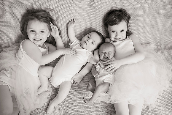 newborn Amelia