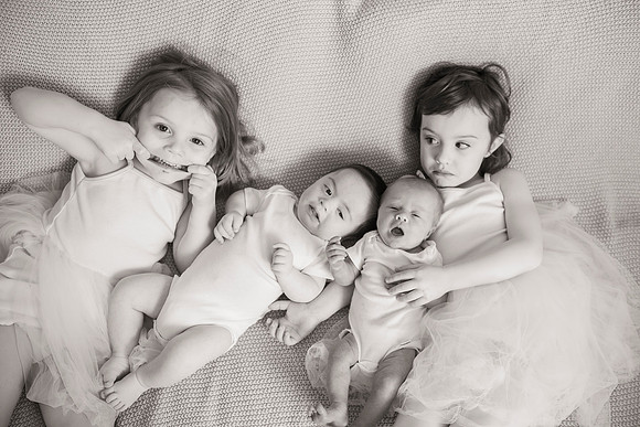 newborn Amelia