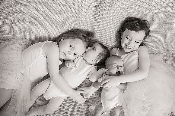 newborn Amelia