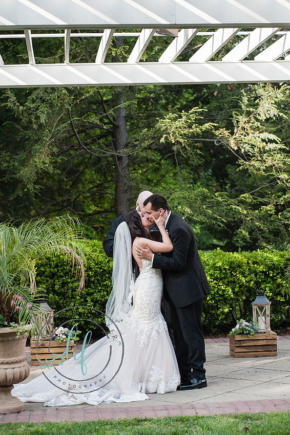 Knowlton Mansion; Knowlton Mansion weddings; Heather Fowler Photography; Philadelphia wedding photographer