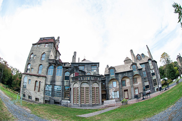 Jasmine and Ben's Fonthill Castle wedding
