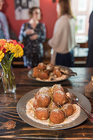 567